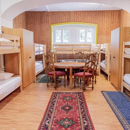 Gruppenhaus Lindenhof * Churwalden