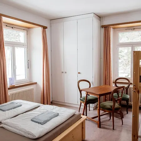 Gruppenhaus Lindenhof Gasthof Churwalden