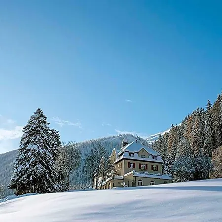 Han/Misafirhane Gruppenhaus Lindenhof