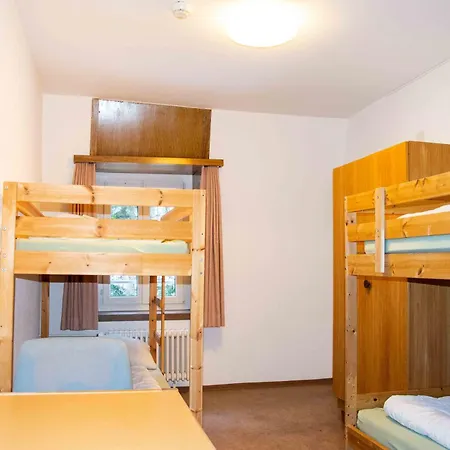 Gruppenhaus Lindenhof Мини-отель Курвальден