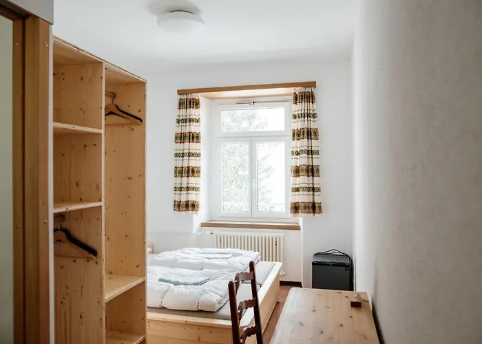 Gruppenhaus Lindenhof Mini-hôtel Churwalden