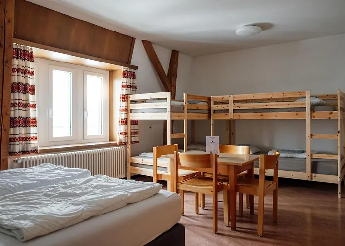 Gruppenhaus Lindenhof Herberg *